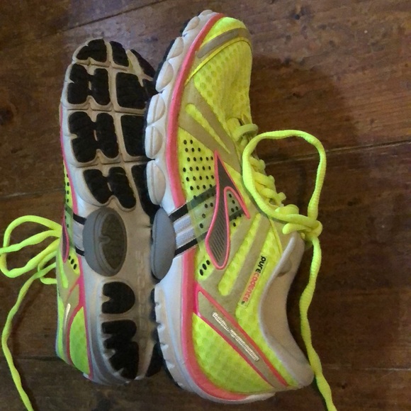 Brooks pure cadence women’s running shoes size 6.5 neon yellow and pink - Picture 6 of 10
